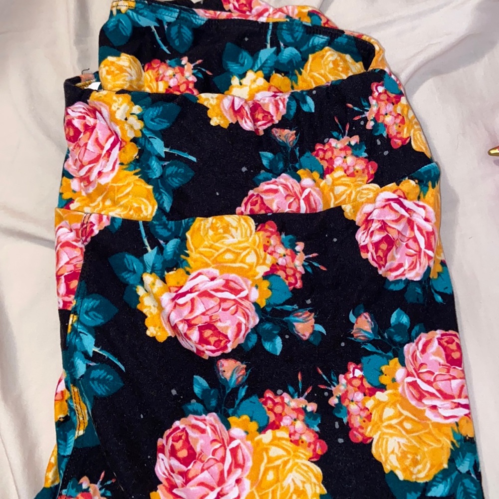 Buttery soft Lula leggings!
